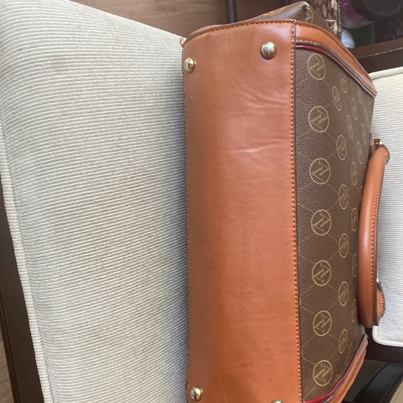 Adrienne vittadini large brown & gold handbag purse in great shape - Picture 4 of 16